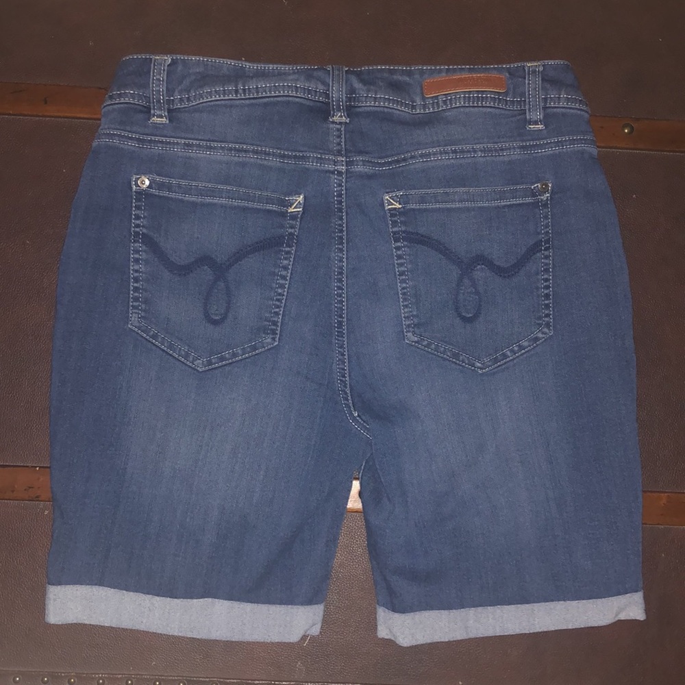 🐞 Wallflower Shorts size 11